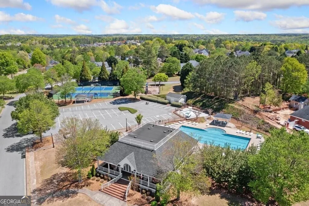 4009 Treemont LN Suwanee, GA 30024