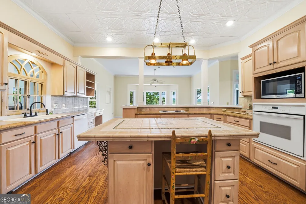 112 Jones Creek DR St. Simons, GA 31522