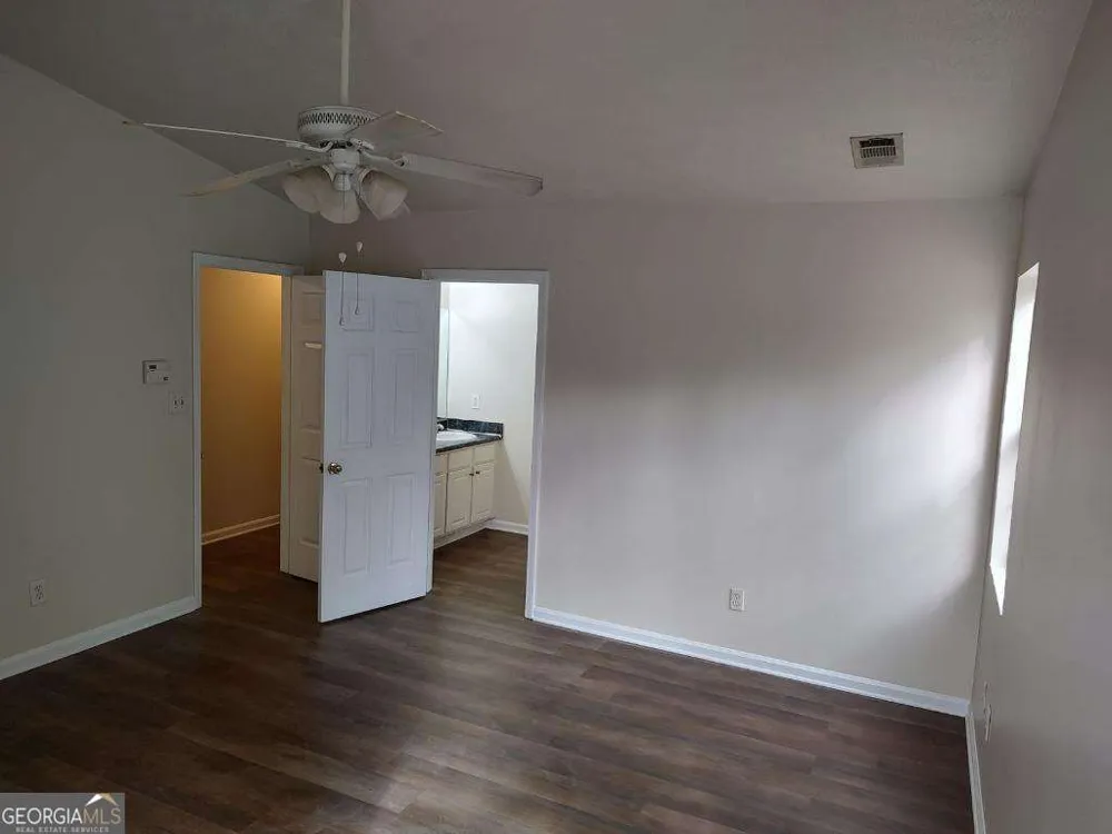 4957 N Redan CIR Stone Mountain, GA 30088
