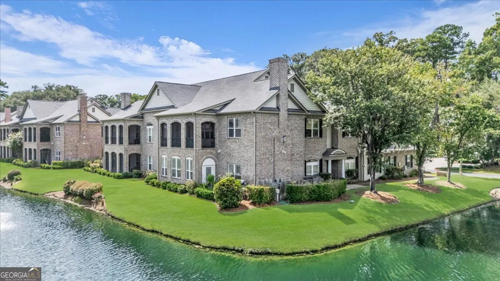 1003 River Oaks DR Richmond Hill, GA 31324