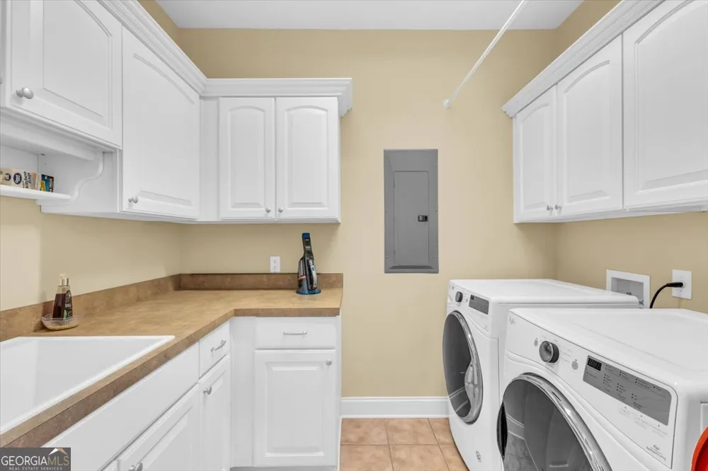 1003 River Oaks DR Richmond Hill, GA 31324
