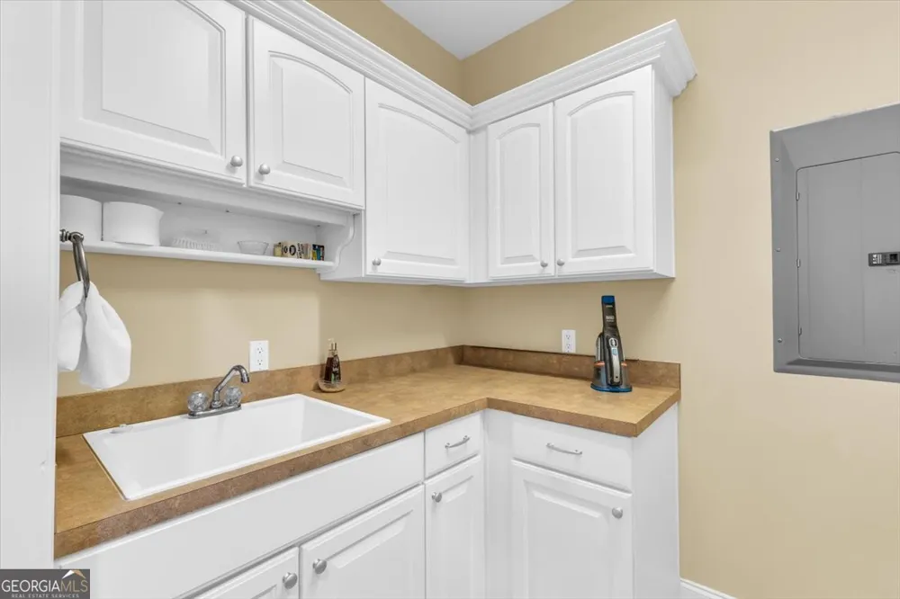 1003 River Oaks DR Richmond Hill, GA 31324