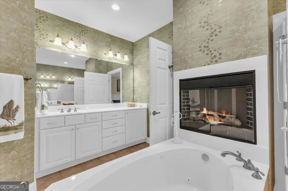 1003 River Oaks DR Richmond Hill, GA 31324