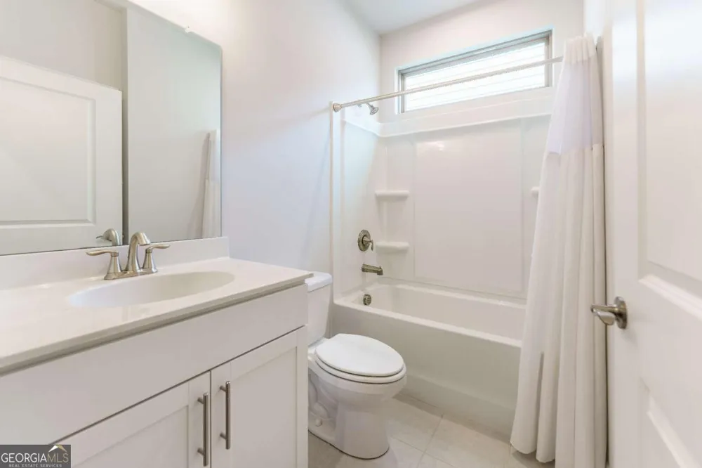 5031 Adler CT Hoschton, GA 30548