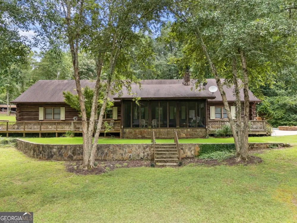 261 McIntosh CIR Jackson, GA 30233