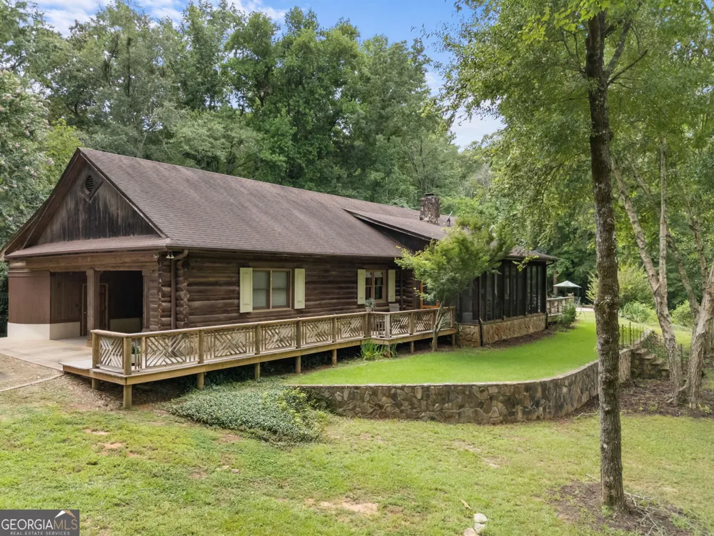 261 McIntosh CIR Jackson, GA 30233