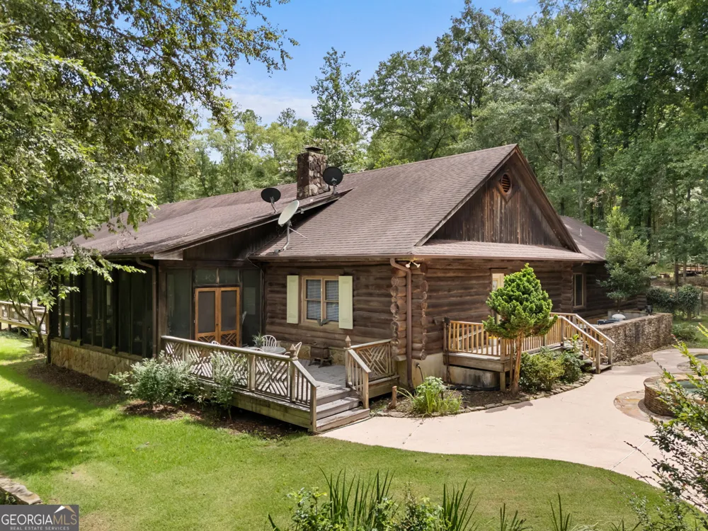 261 McIntosh CIR Jackson, GA 30233