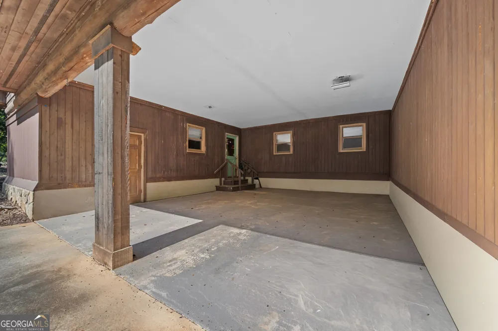 261 McIntosh CIR Jackson, GA 30233