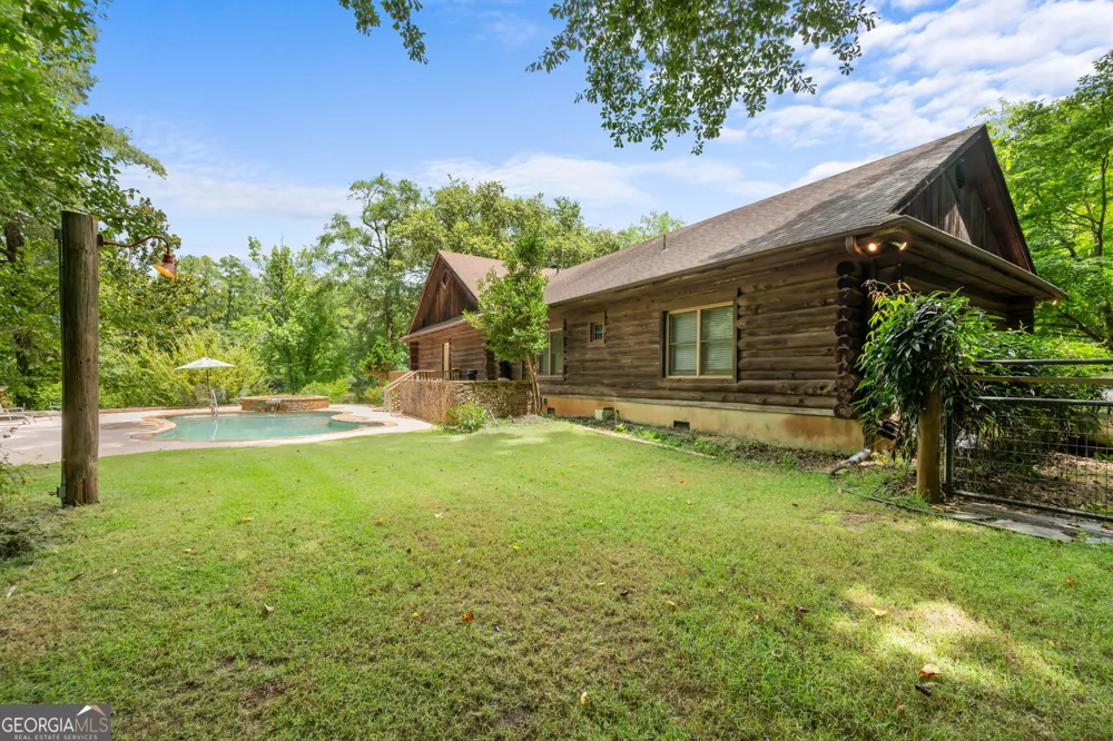 261 McIntosh CIR Jackson, GA 30233