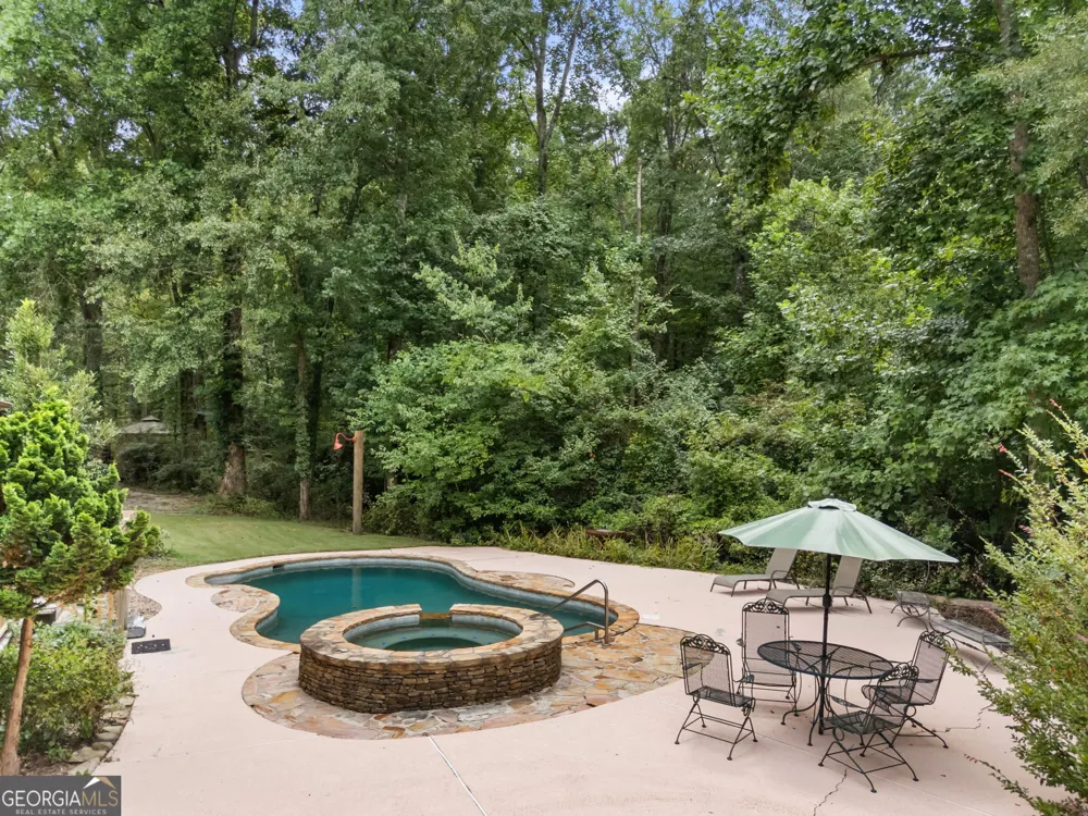 261 McIntosh CIR Jackson, GA 30233