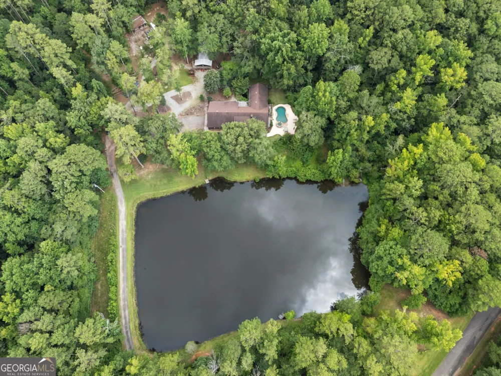 261 McIntosh CIR Jackson, GA 30233