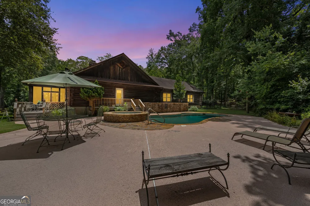 261 McIntosh CIR Jackson, GA 30233