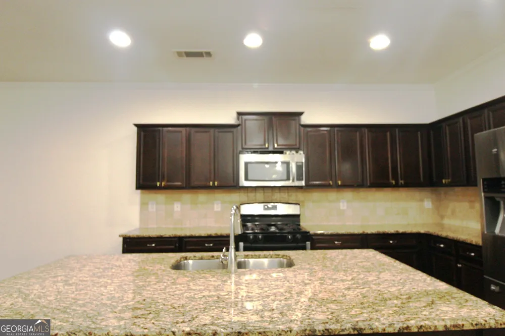 726 Garbrooke DR Lawrenceville, GA 30046