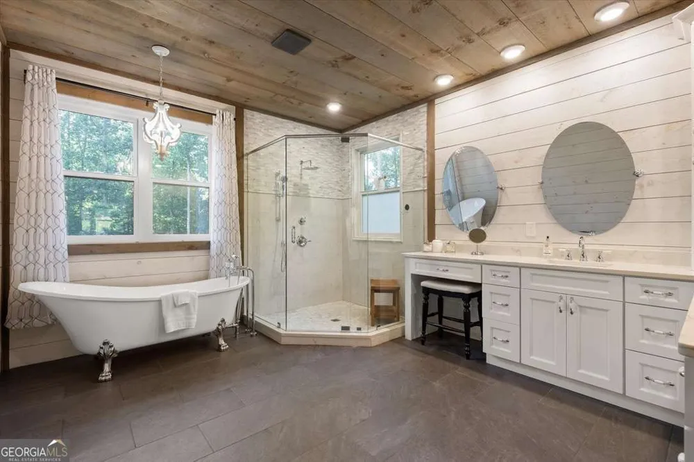 371 Windfield CIR Blue Ridge, GA 30513