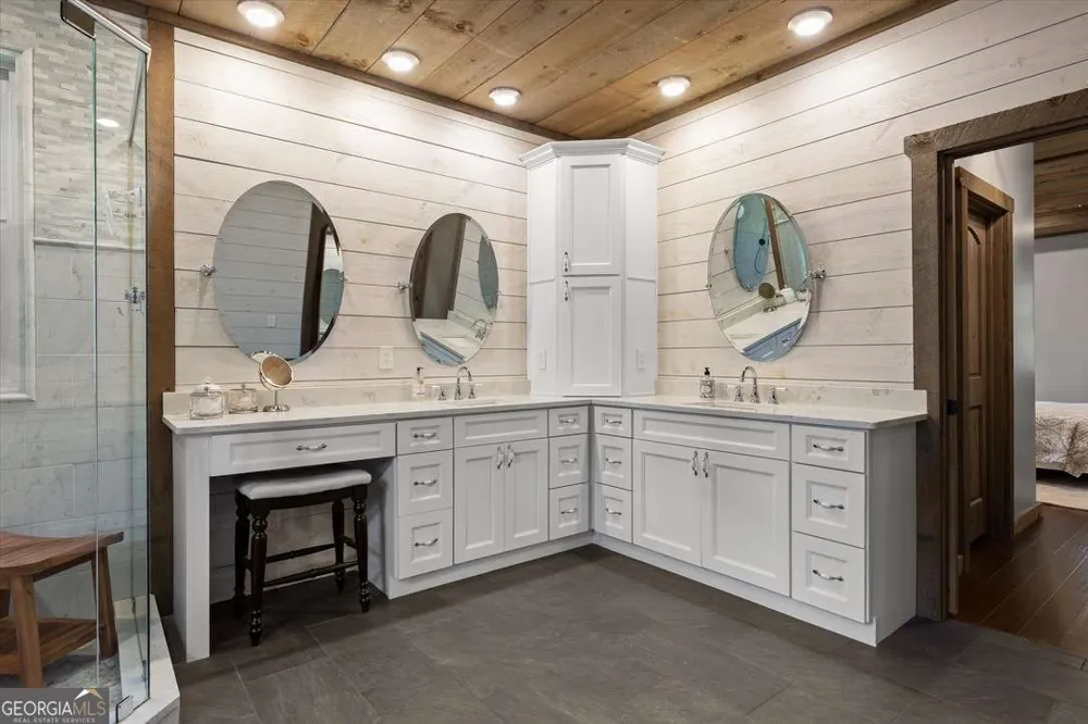371 Windfield CIR Blue Ridge, GA 30513