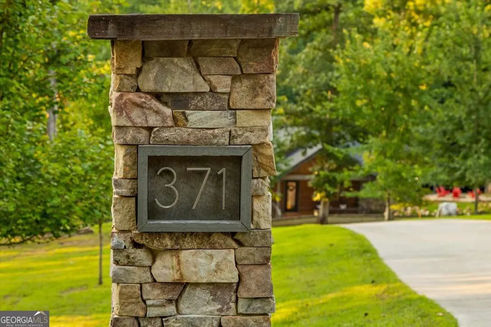 371 Windfield CIR Blue Ridge, GA 30513