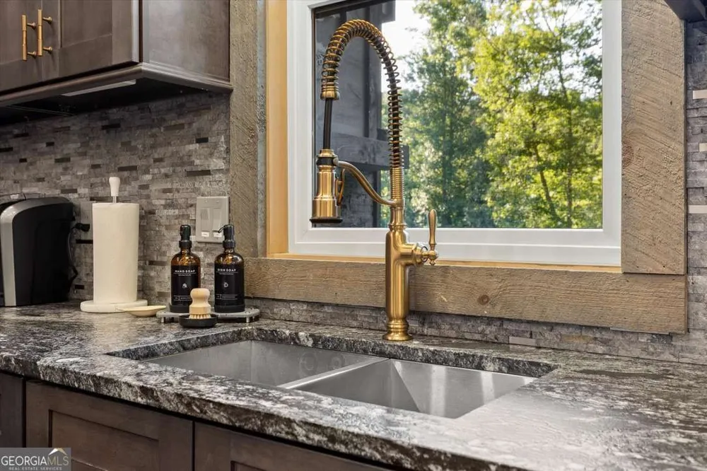 371 Windfield CIR Blue Ridge, GA 30513