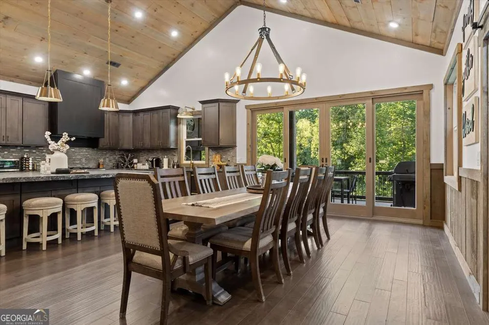 371 Windfield CIR Blue Ridge, GA 30513