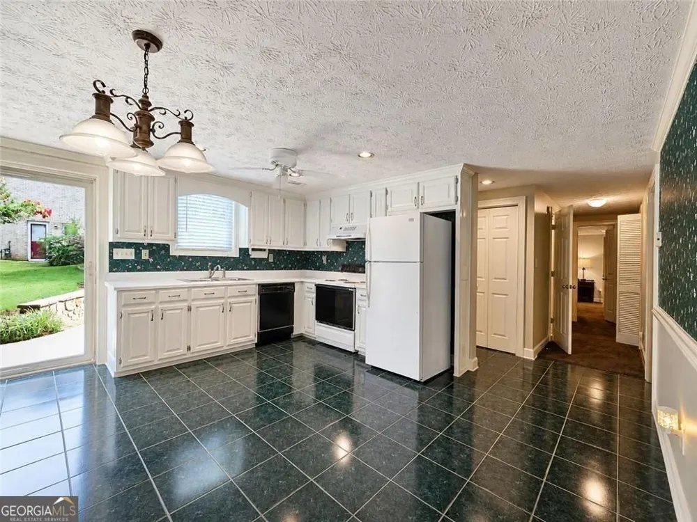 1321 N Brandy SHLS SE Conyers, GA 30013