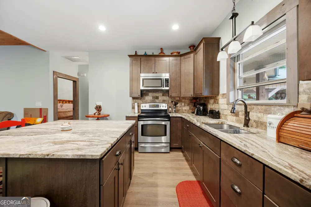 123 Anchor PT Cochran, GA 31014