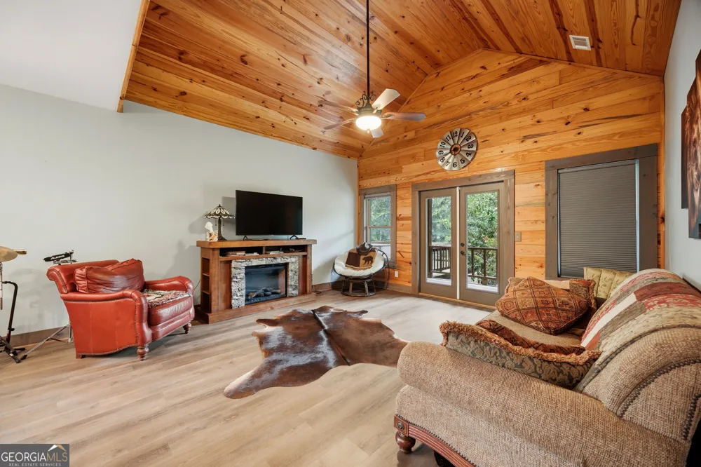 123 Anchor PT Cochran, GA 31014