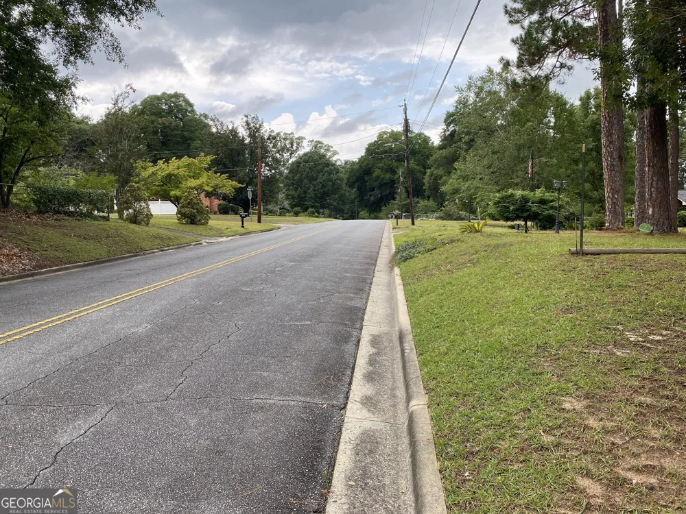 503 Brookdale DR Dublin, GA 31021