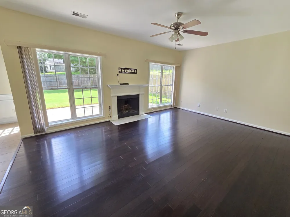 3931 McGuire WAY NW Kennesaw, GA 30144