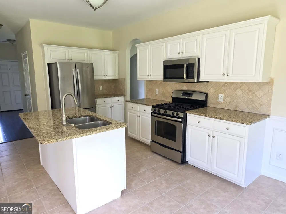 3931 McGuire WAY NW Kennesaw, GA 30144