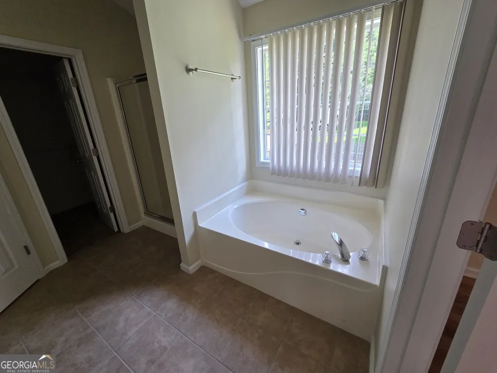 3931 McGuire WAY NW Kennesaw, GA 30144