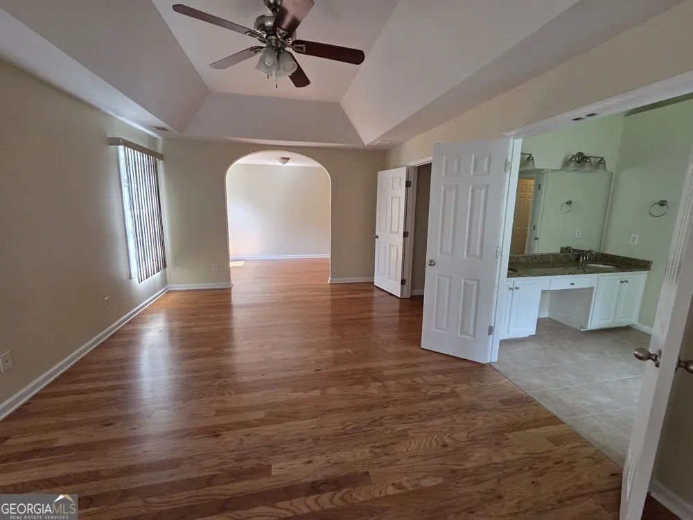 3931 McGuire WAY NW Kennesaw, GA 30144