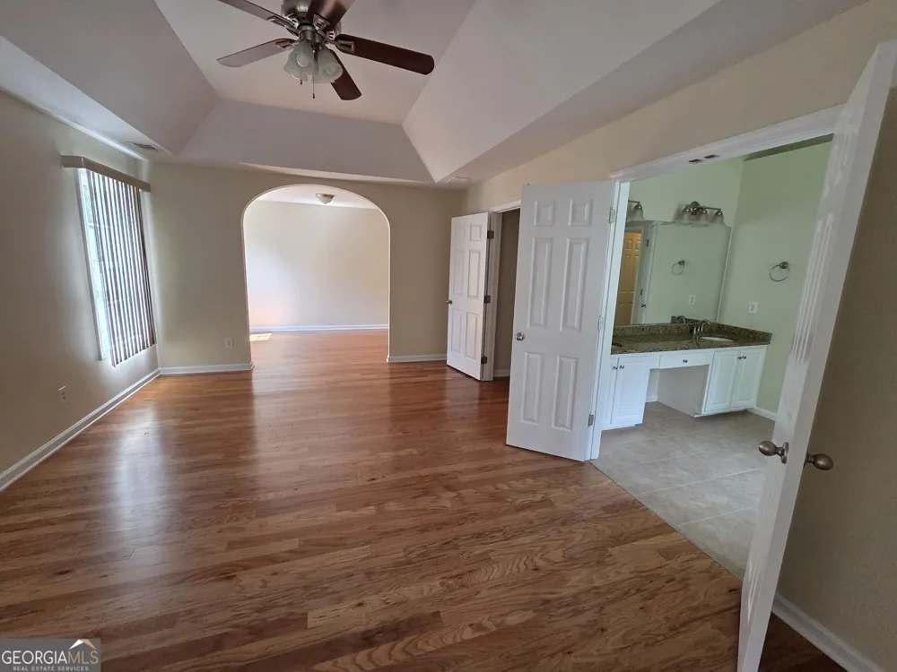 3931 McGuire WAY NW Kennesaw, GA 30144