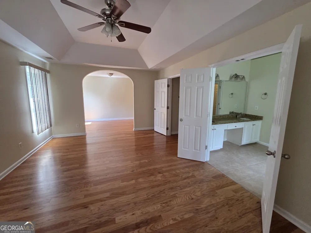 3931 McGuire WAY NW Kennesaw, GA 30144