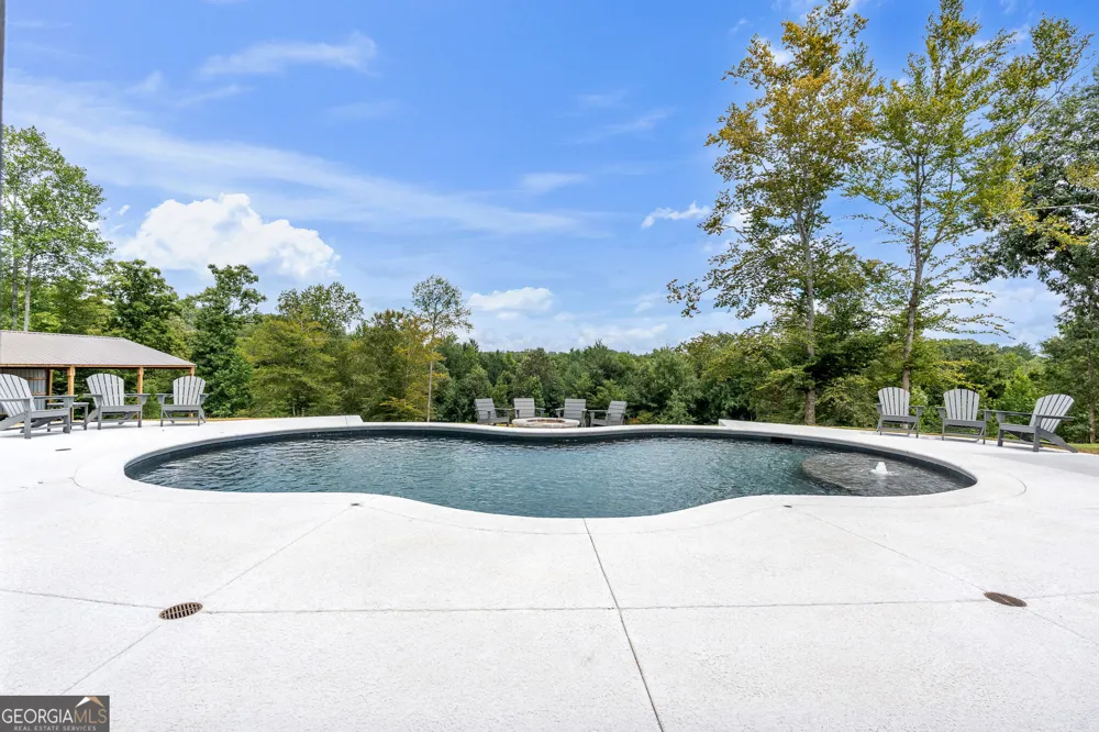 392 Georgian Pines DR Senoia, GA 30276