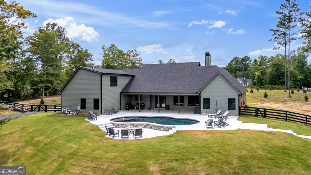 392 Georgian Pines DR Senoia, GA 30276