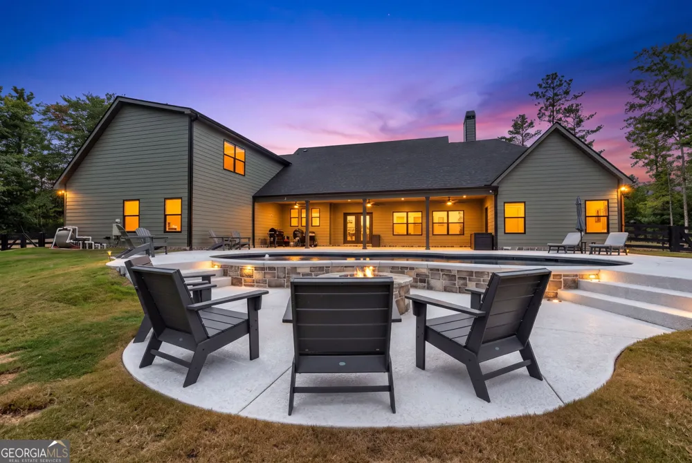 392 Georgian Pines DR Senoia, GA 30276