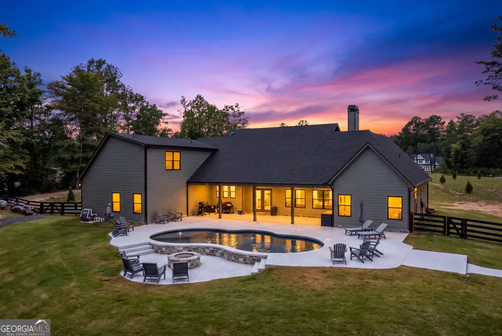 392 Georgian Pines DR Senoia, GA 30276