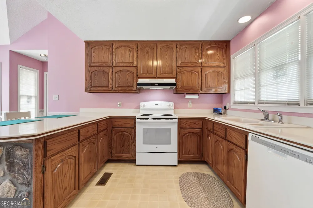2575 Luella RD Locust Grove, GA 30248
