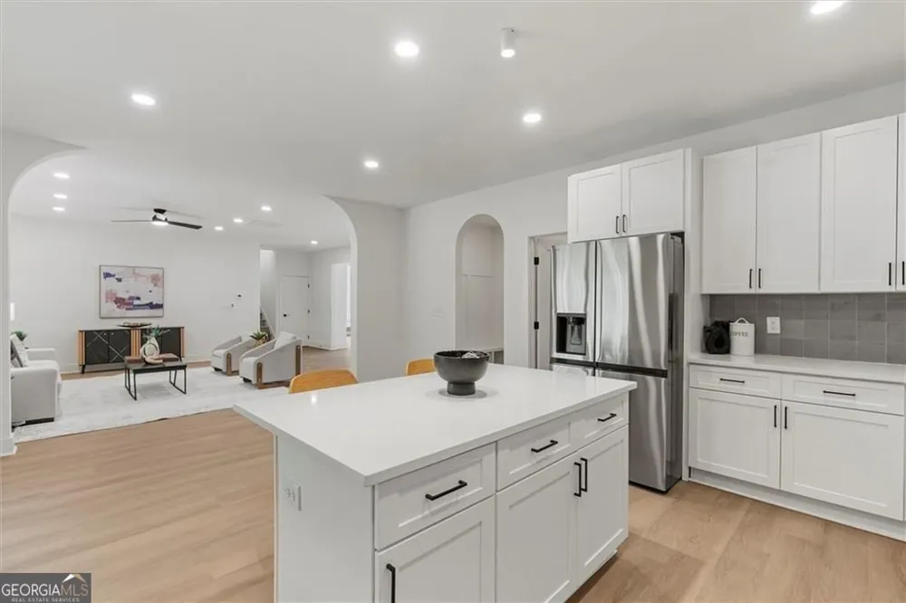 2195 Amberly Glen WAY Dacula, GA 30019
