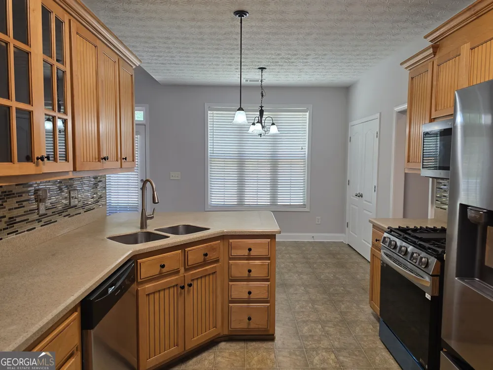 110 Lexington Park DR LaGrange, GA 30241