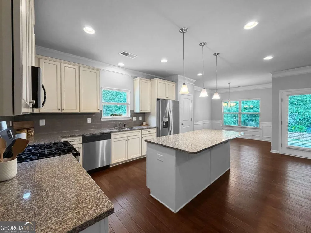 1100 Sycamore Creek TRL Sugar Hill, GA 30518