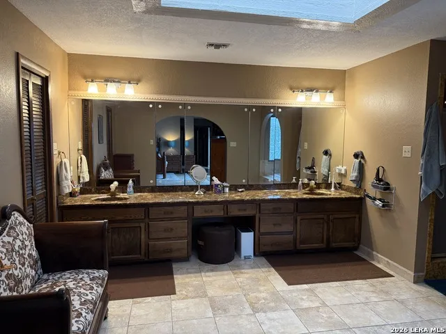 29616 No Le Hace Drive Fair Oaks Ranch, TX 78015