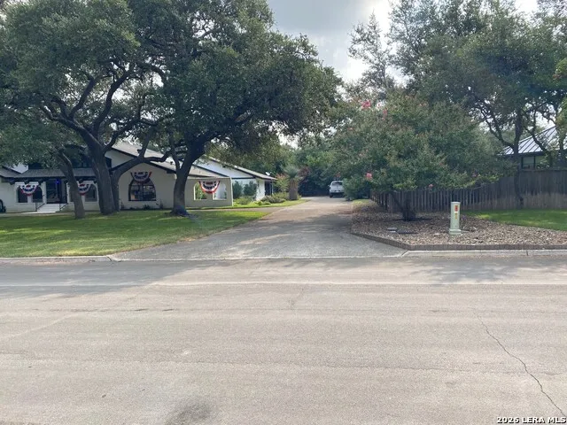 29616 No Le Hace Drive Fair Oaks Ranch, TX 78015