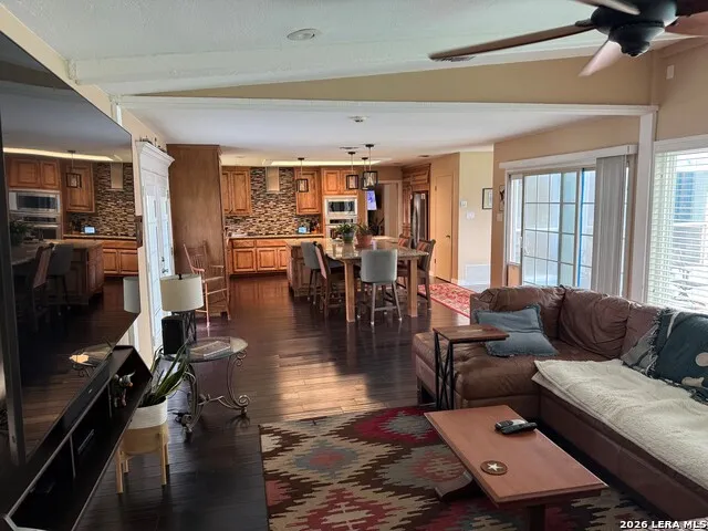 29616 No Le Hace Drive Fair Oaks Ranch, TX 78015