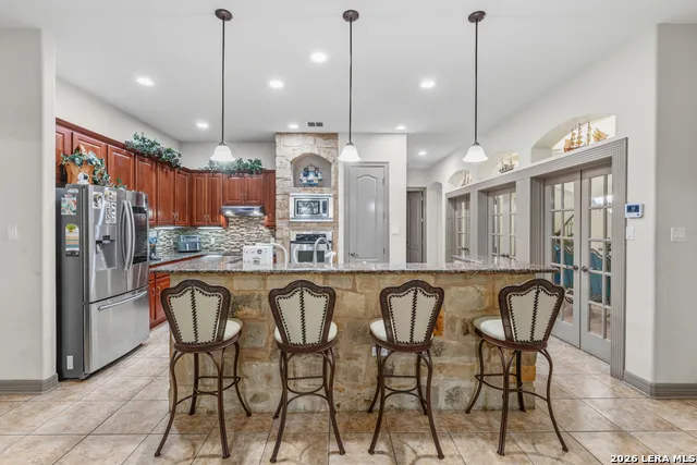 21815 ROAN BLF San Antonio, TX 78259