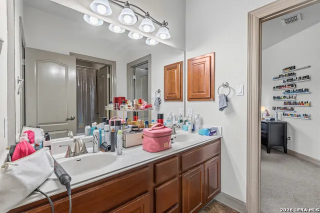 21815 ROAN BLF San Antonio, TX 78259