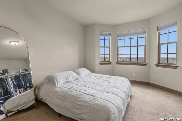 21815 ROAN BLF San Antonio, TX 78259