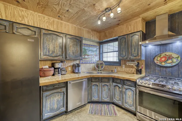 507 CR 348 Concan, TX 78838