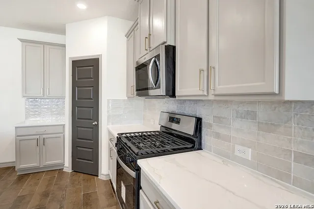 567 Lilac Shoals Cibolo, TX 78108
