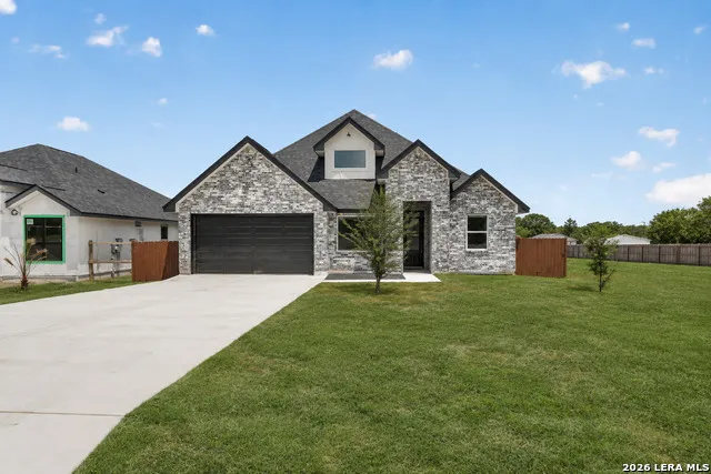 19724 Alexander Nova Somerset, TX 78069