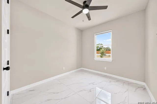 19724 Alexander Nova Somerset, TX 78069